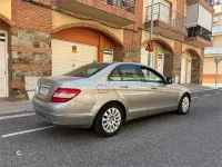 Usado Mercedes C180 Elegance 143 CV (105 kW) 2008 Gris / plata Berlina