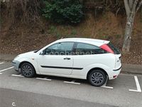 Usado Ford Focus Trend 90 CV (66 kW) 2004 Blanco Berlina