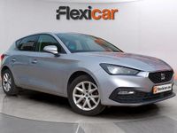 Usado Seat Leon Style 131 CV (96 kW) 2022 Gris Berlina