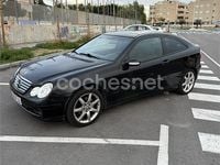 Usado Mercedes C180 129 CV (94 kW) 2001 Negro Berlina