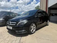 Usado Mercedes B200 136 CV (100 kW) 2014 Negro Monovolumen