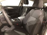 Usado Opel Insignia Edition 122 CV (89 kW) 2022 Blanco