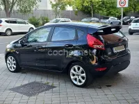 Usado Ford Fiesta Trend 95 HP (69 kW) 2011 Preto Sedan