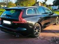 Begagnad Volvo V60 Momentum 150 HK (110 kW) 2020 Svart Kombi