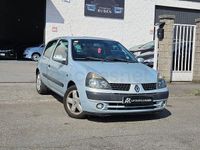 Usado Renault Clio II Expression 65 CV (47 kW) 2001 Gris / plata Berlina