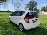 Usado Mercedes A180 Avantgarde 109 CV (80 kW) 2009 Blanco Monovolumen