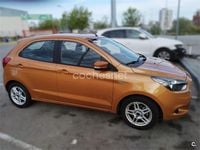 Usado Ford Ka Plus Ultimate 85 CV (62 kW) 2017 Naranja Utilitario