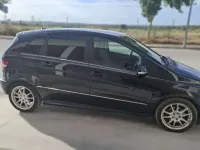 Usado Mercedes B180 Sport Edition 109 CV (80 kW) 2010 Negro Monovolumen