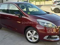 Usado Renault Scénic III Dynamique 130 CV (95 kW) 2012 Granate Monovolumen