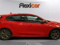 Usado Ford Focus ST-Line 125 CV (91 kW) 2022 Rojo Berlina