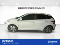 Usado Hyundai i20 79 CV (58 kW) 2026 Gris Utilitario