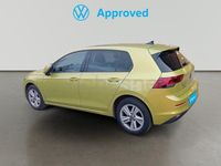 Usado VW Golf VIII Life 130 CV (95 kW) 2020 Amarillo Berlina