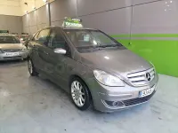 Usado Mercedes B180 109 CV (80 kW) 2005 Beige Monovolumen
