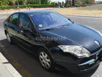 Usado Renault Laguna III Authentique 130 CV (95 kW) 2008 Negro Berlina