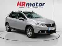 Usado Peugeot 2008 Style 82 CV (60 kW) 2018 Gris SUV