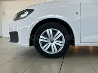 Usado VW Caddy 102 CV (75 kW) 2023 Blanco Monovolumen