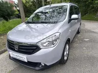 Usado Dacia Lodgy Lauréate 115 CV (84 kW) 2016 Gris / plata Monovolumen