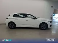Usado Peugeot 308 Active 131 CV (96 kW) 2022 Blanco Utilitario