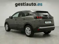 Usado Peugeot 3008 Active 130 CV (95 kW) 2019 Verde SUV
