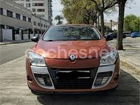 Begagnad Renault Mégane Dynamique 110 HK (80 kW) 2010 Röd Sedan