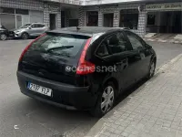 Usado Citroën C4 92 CV (67 kW) 2007 Negro Berlina