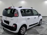 Usado Citroën C3 Picasso Live 110 CV (80 kW) 2016 Blanco Monovolumen