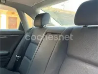 Usado Audi A4 130 HP (95 kW) 2004 Cinzento Sedan