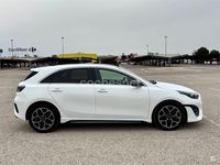 Usado Kia Ceed GT GT-Line 160 HP (117 kW) 2024 Branco Sedan