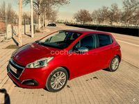 Usado Peugeot 208 Style 82 CV (60 kW) 2017 Rojo Utilitario