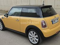 Usado Mini Cooper 120 CV (88 kW) 2009 Amarillo Utilitario
