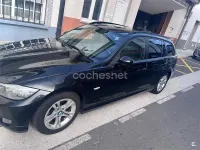 Usado BMW 318 143 CV (105 kW) 2010 Negro Familiar
