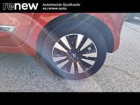 Usado Renault Twingo Zen 59 kW (81 CV) 2022 Rojo Utilitario