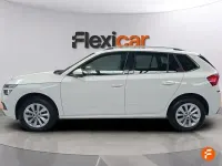 Usado Skoda Kamiq Selection 95 CV (69 kW) 2023 Blanco SUV
