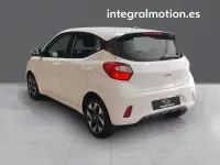 Usado Hyundai i10 66 CV (48 kW) 2024 Verde Utilitario