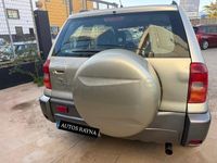 Usado Toyota RAV4 Luna 150 CV (110 kW) 2003 Beige SUV