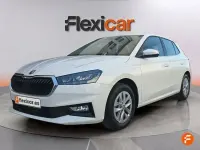 Usado Skoda Fabia Selection 95 CV (69 kW) 2023 Blanco Utilitario