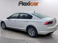 Usado VW Passat 150 CV (110 kW) 2021 Blanco Berlina