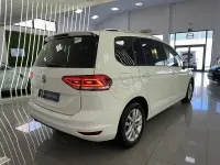 Usado VW Touran Advance 115 CV (84 kW) 2020 Blanco Monovolumen