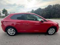 Usado Seat Leon ST Reference 110 CV (80 kW) 2013 Rojo Familiar