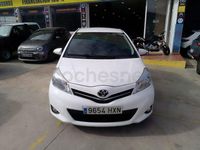 Usado Toyota Yaris Active 69 CV (50 kW) 2014 Blanco Utilitario