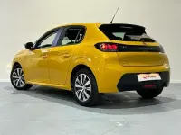 Usado Peugeot 208 Active 75 CV (55 kW) 2022 Amarillo Utilitario
