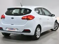 Usado Kia Ceed 100 CV (73 kW) 2015 Blanco Utilitario