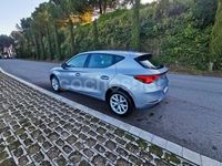 Usado Seat Leon Reference 110 CV (80 kW) 2021 Gris / plata Berlina