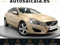Usado Volvo S60 Momentum 136 CV (100 kW) 2012 Beige Berlina