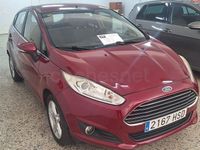 Usado Ford Fiesta Titanium 100 CV (73 kW) 2013 Granate Berlina