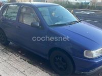 Usado VW Polo 60 CV (44 kW) 1995 Azul Berlina