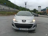 Usado Peugeot 207 70 CV (51 kW) 2010 Gris / plata Berlina