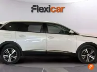 Usado Peugeot 5008 Allure 131 CV (96 kW) 2021 Blanco SUV
