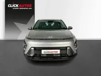 Usado Hyundai Kona 100 CV (73 kW) 2024 Gris / plata SUV