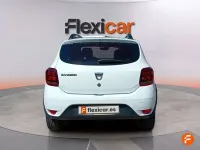Usado Dacia Sandero Essentiel 73 CV (53 kW) 2019 Blanco Berlina